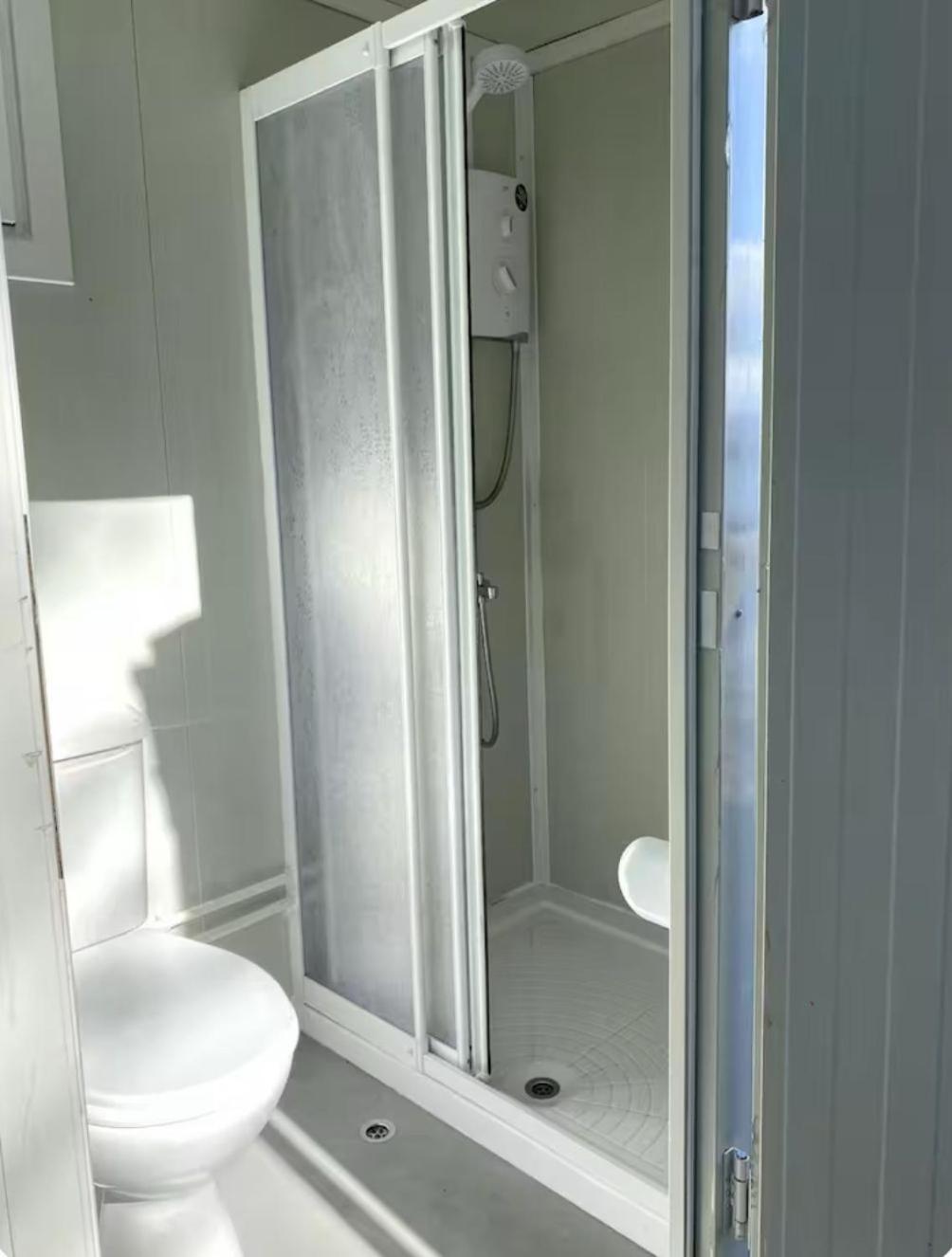 Corry Lodge Estate - Sheperds Huts Or Container Stays With Sea View Broadford (Isle of Skye) Bagian luar foto