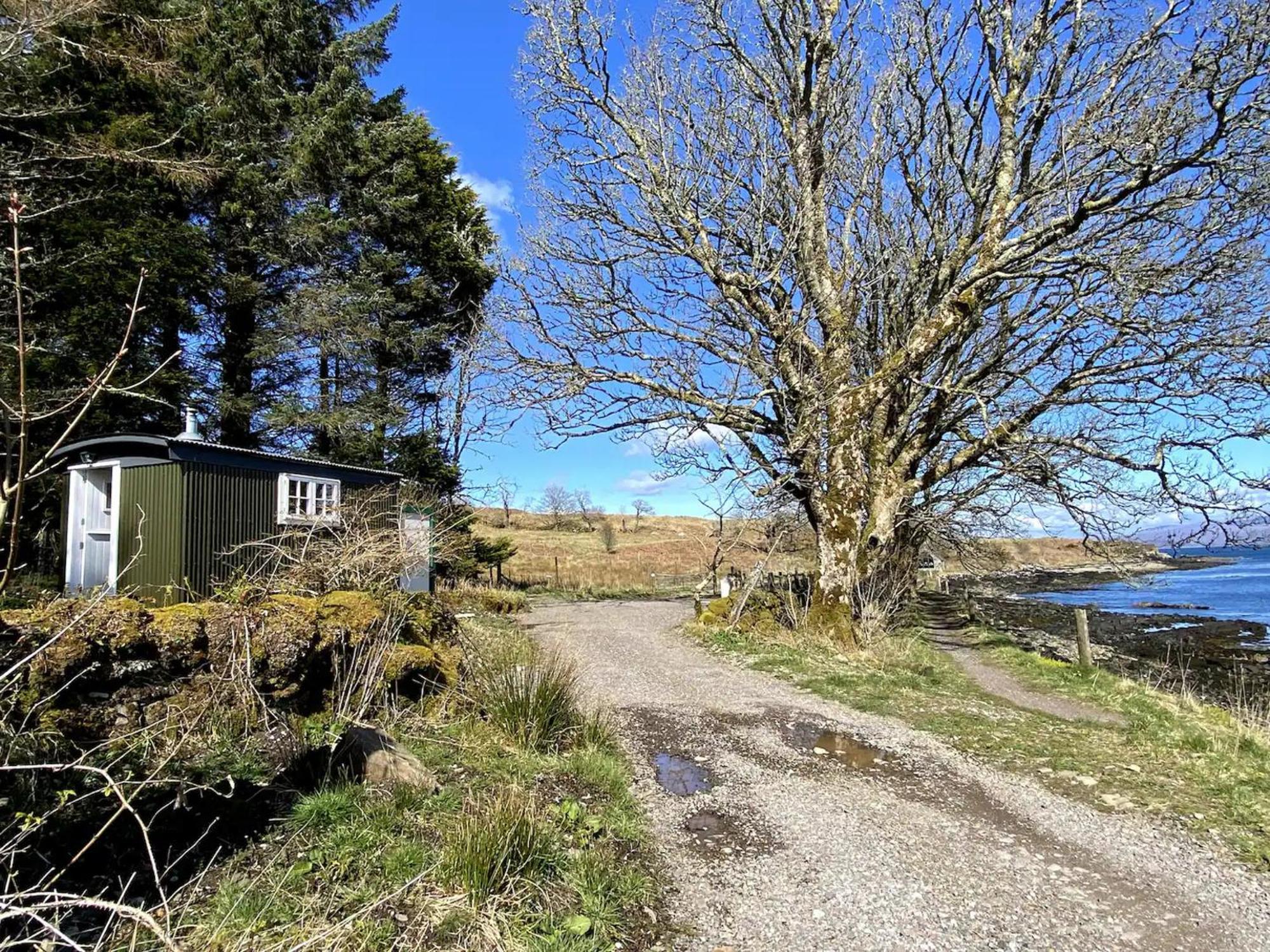 Corry Lodge Estate - Sheperds Huts Or Container Stays With Sea View Broadford (Isle of Skye) Bagian luar foto