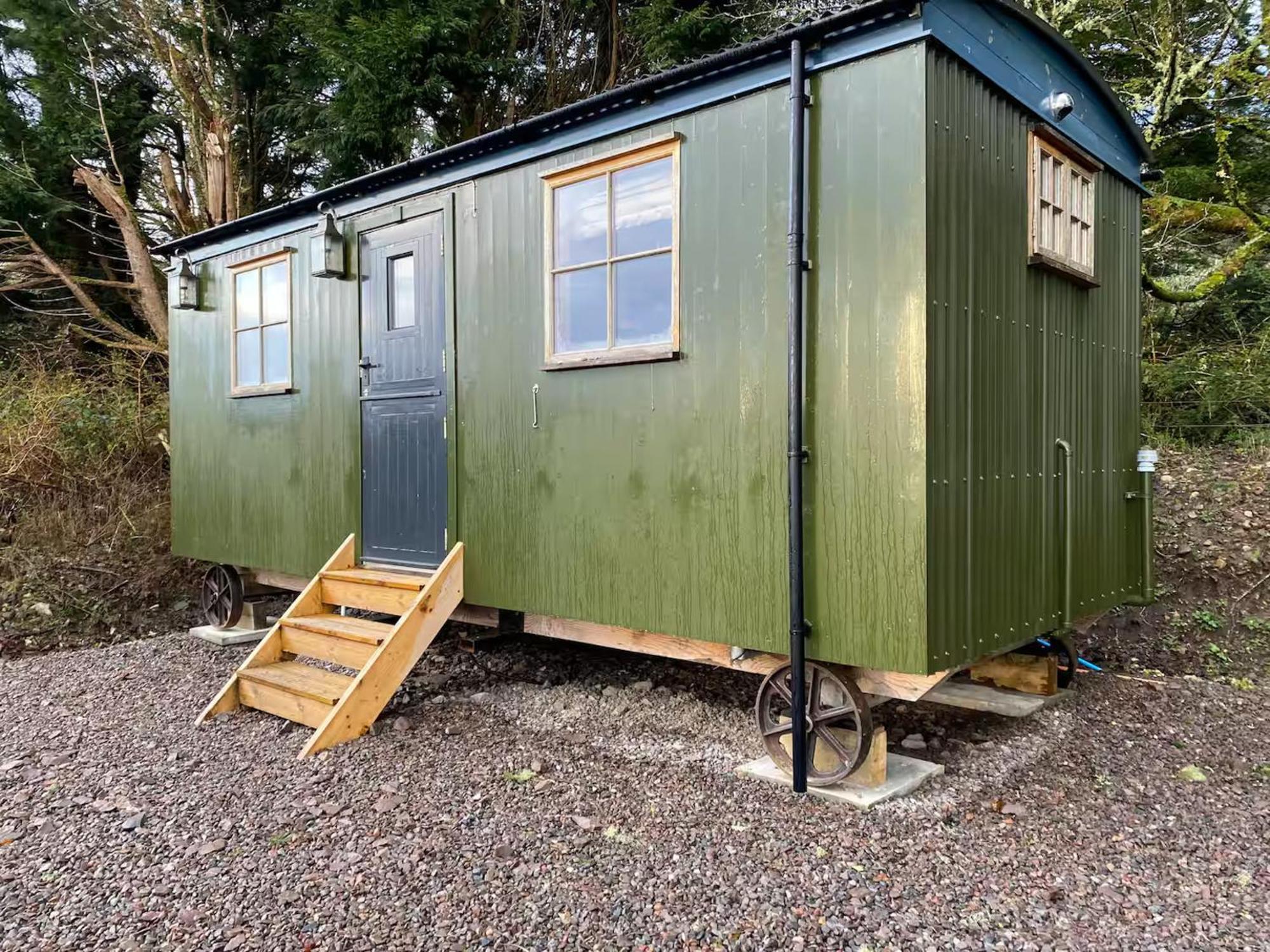 Corry Lodge Estate - Sheperds Huts Or Container Stays With Sea View Broadford (Isle of Skye) Bagian luar foto