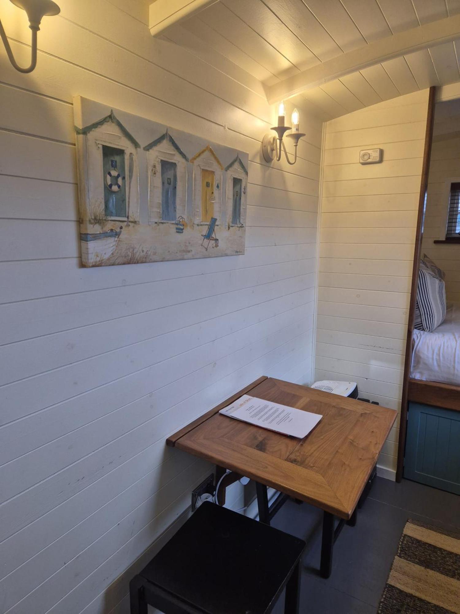 Corry Lodge Estate - Sheperds Huts Or Container Stays With Sea View Broadford (Isle of Skye) Bagian luar foto